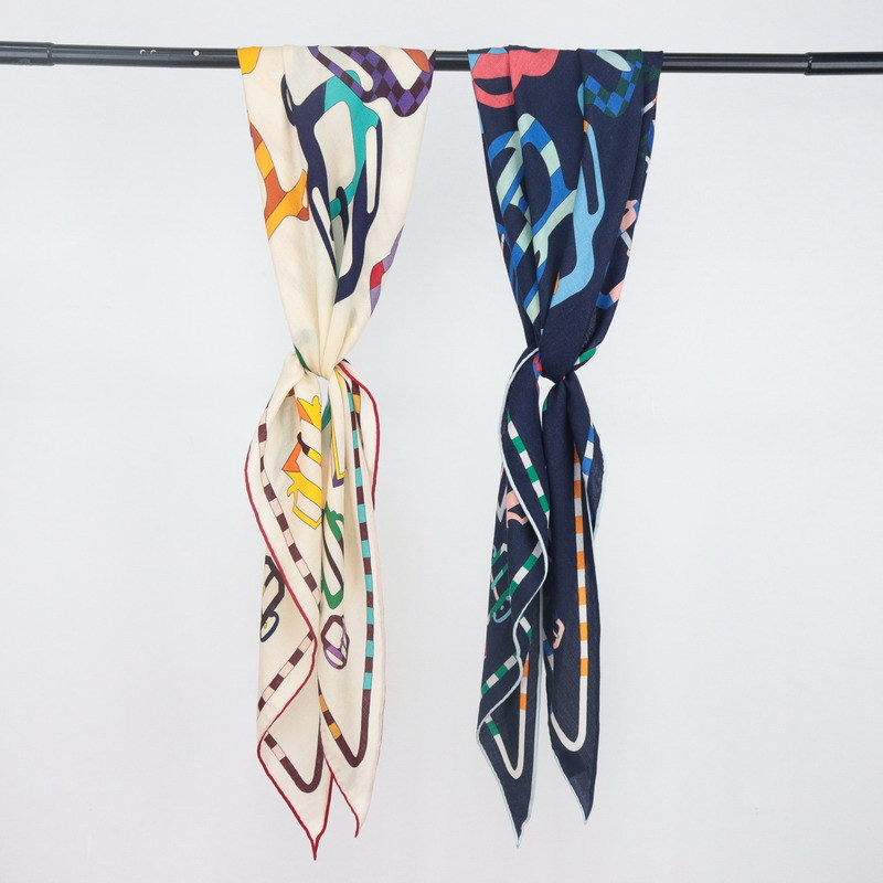 Silk Wool Scarf Large Triangle - Pashmina Wrap Large のレビューと価格