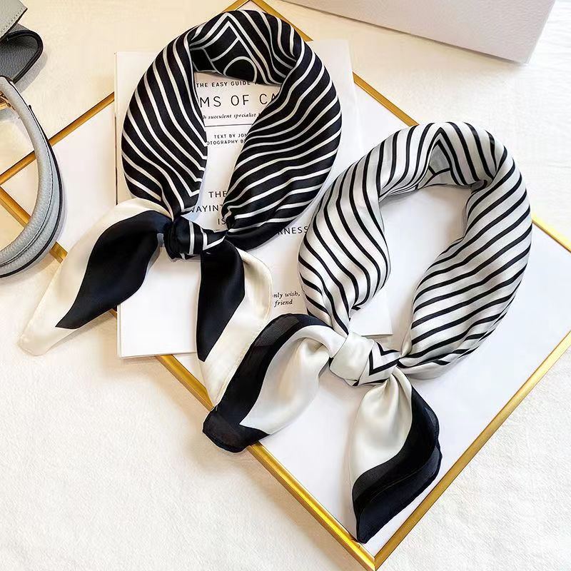Fashion Square 70cm Black and  - Silk Tie Striped のレビューと価格