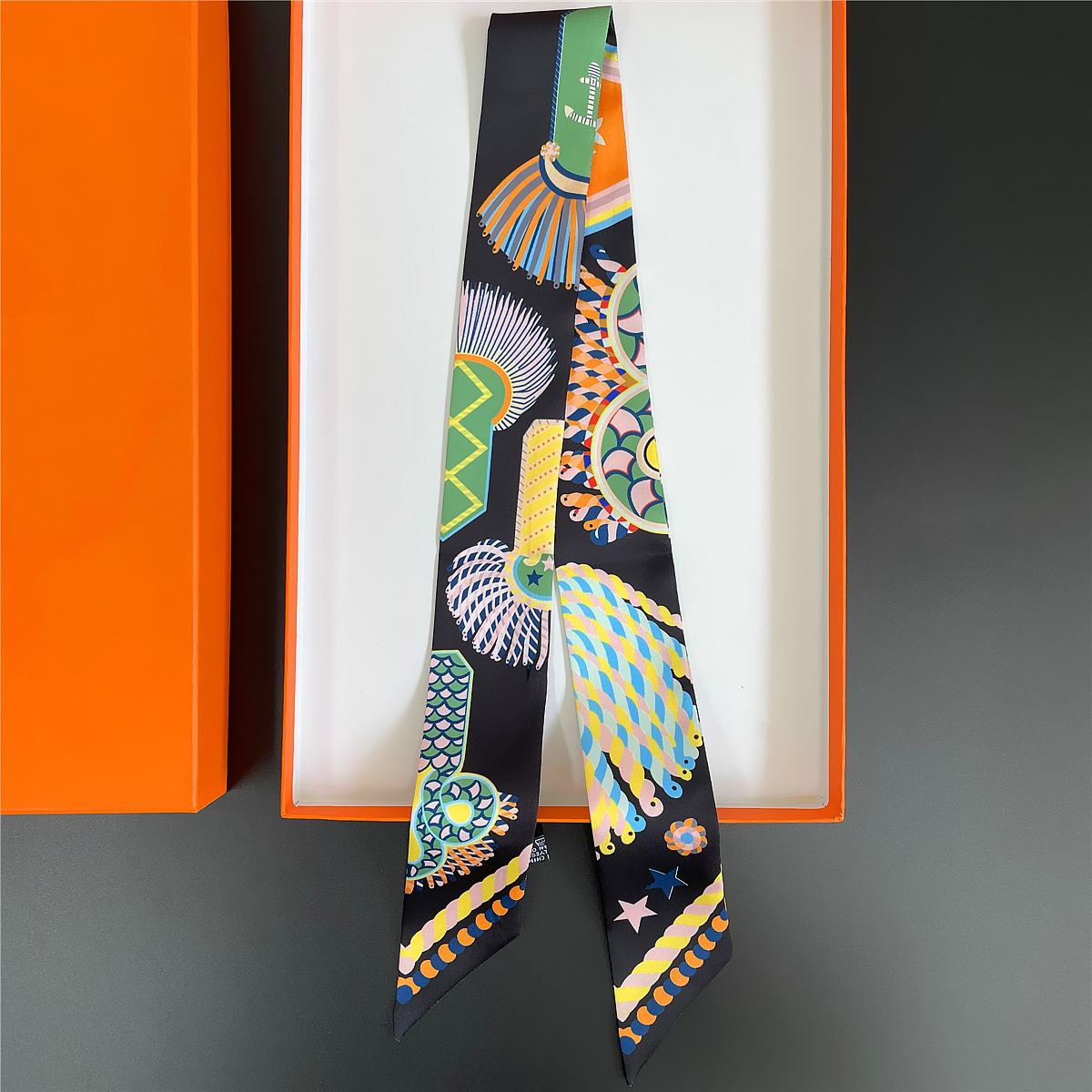Brand Design Twill 100% Silk S - Silk Neck Scarf のレビューと価格