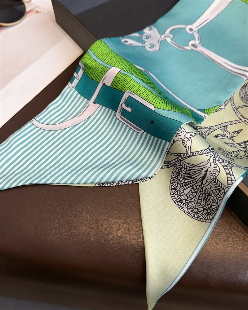 Women's Double-sided Print Sil - Ascot Neck Scarf のレビューと価格