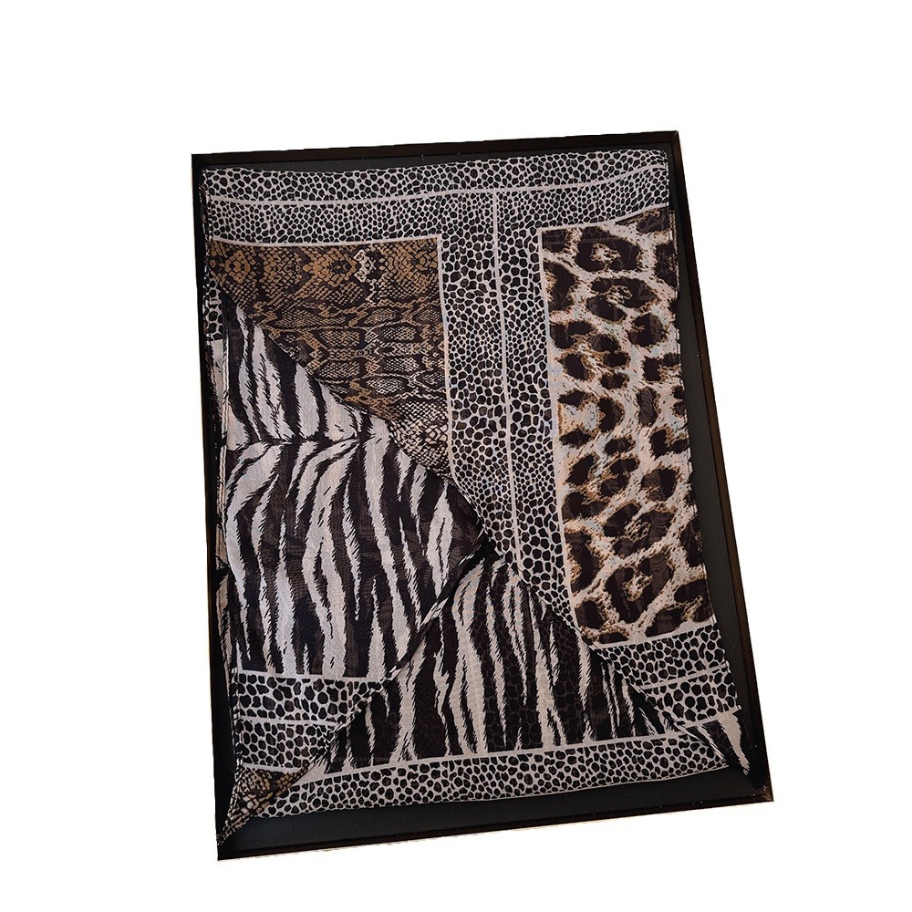 Leopard Small Long Silk Scarf  - Silk Tie Striped のレビューと価格