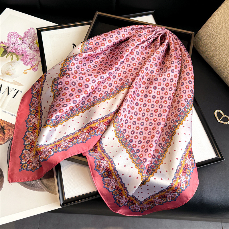 New Design Dot Paisley Print S - Silk Neck Scarf のレビューと価格