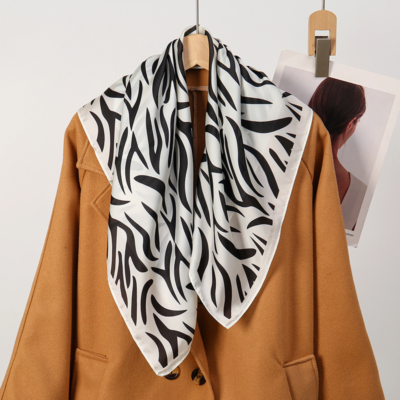 2025 Fashion Zebra Stripes Des - Silk Tie Striped のレビューと価格