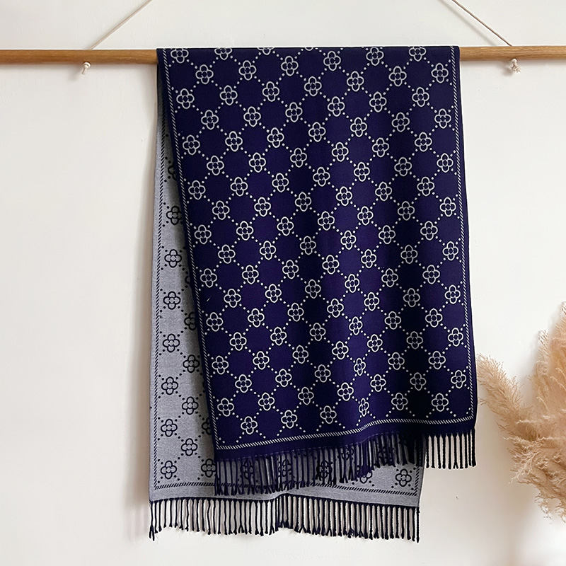 Brands Jacquard Design Winter  - Woven Scarf Blanket のレビューと価格