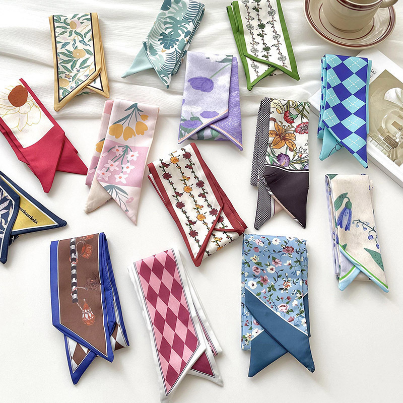 New luxury Brand Model Small S - Silk Neck Scarf のレビューと価格